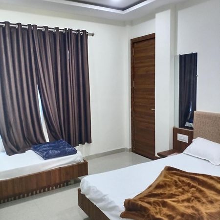 Hotel Soham Palace Удджайн Екстер'єр фото