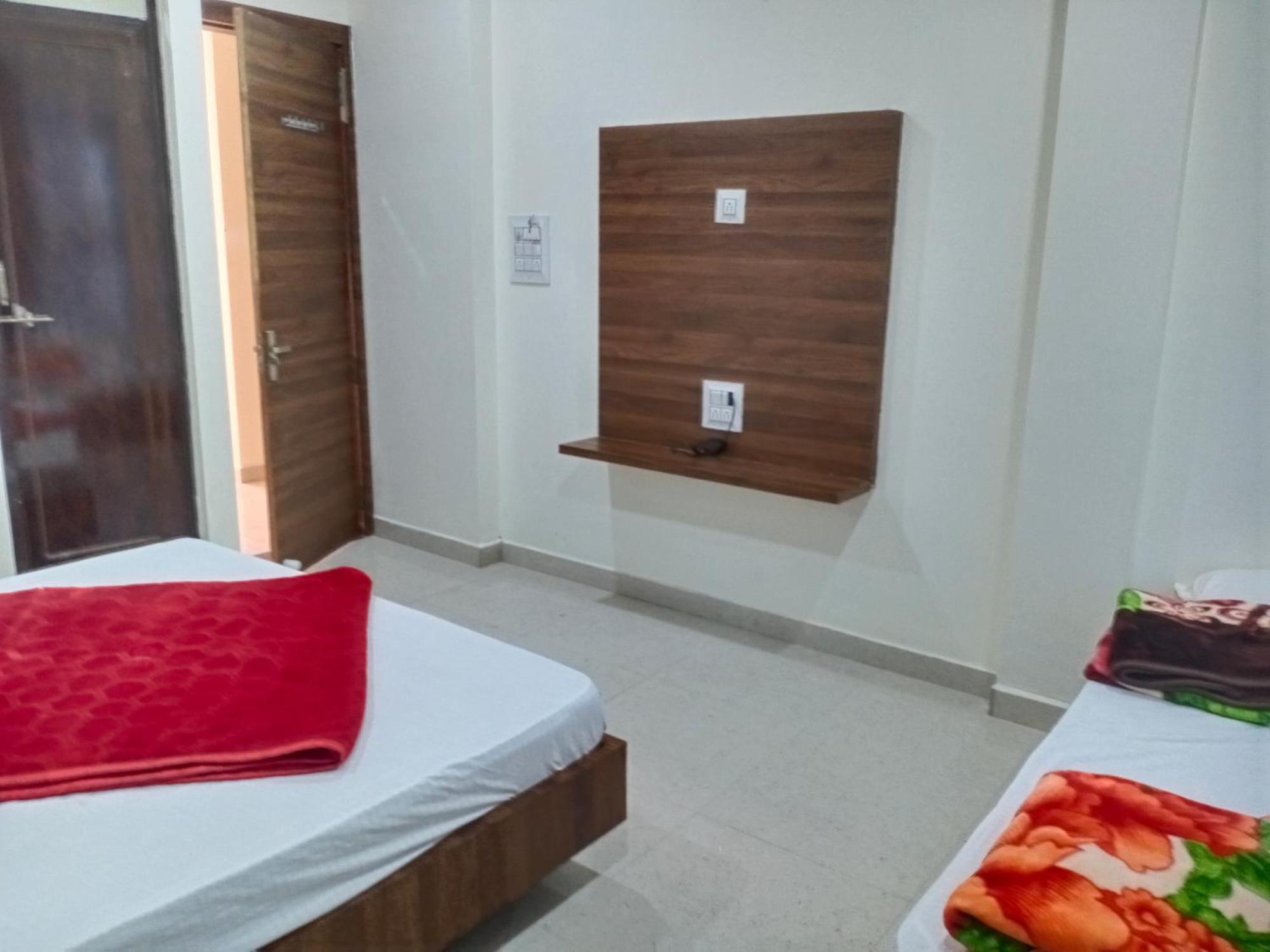 Hotel Soham Palace Удджайн Екстер'єр фото